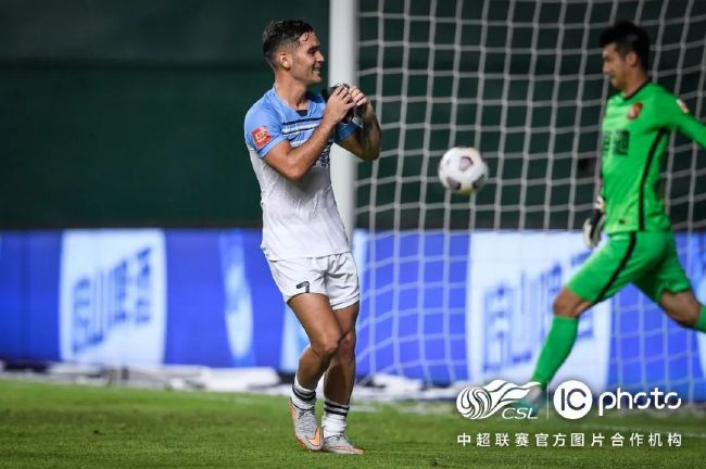 成年人床上视频